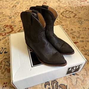 Frye Billy Short Boots